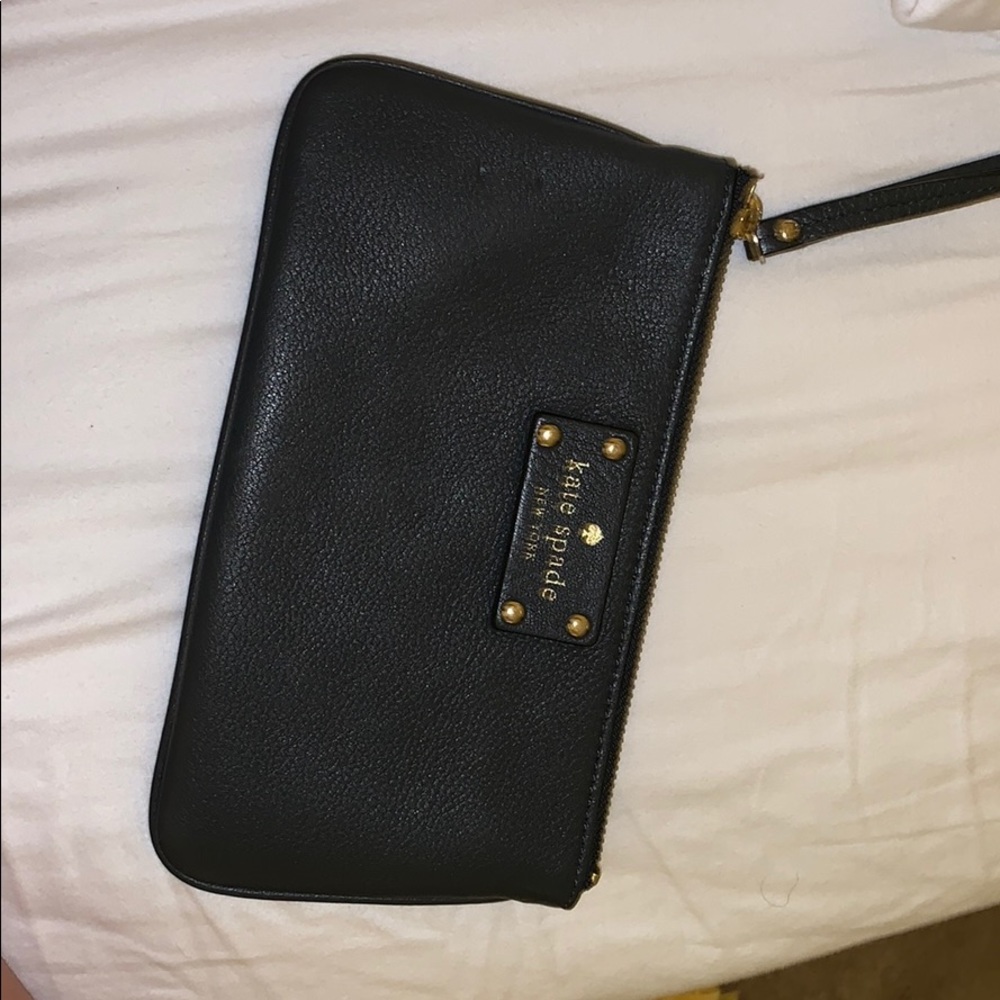 Kate spade wristlet wallet in black
